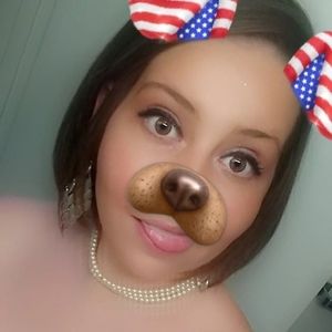 Meet your Posher, Crystal